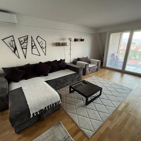 Amazing View-Centrally Located-Brand New Σκόπια Εξωτερικό φωτογραφία